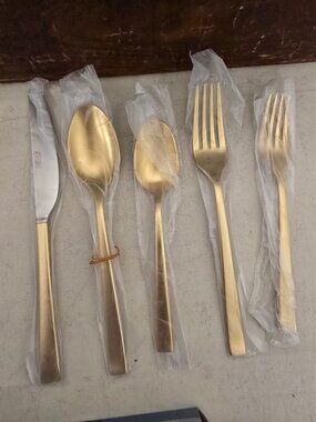 Cambridge Ellenore Gold 5-Piece Flatware Set Dishwasher Safe